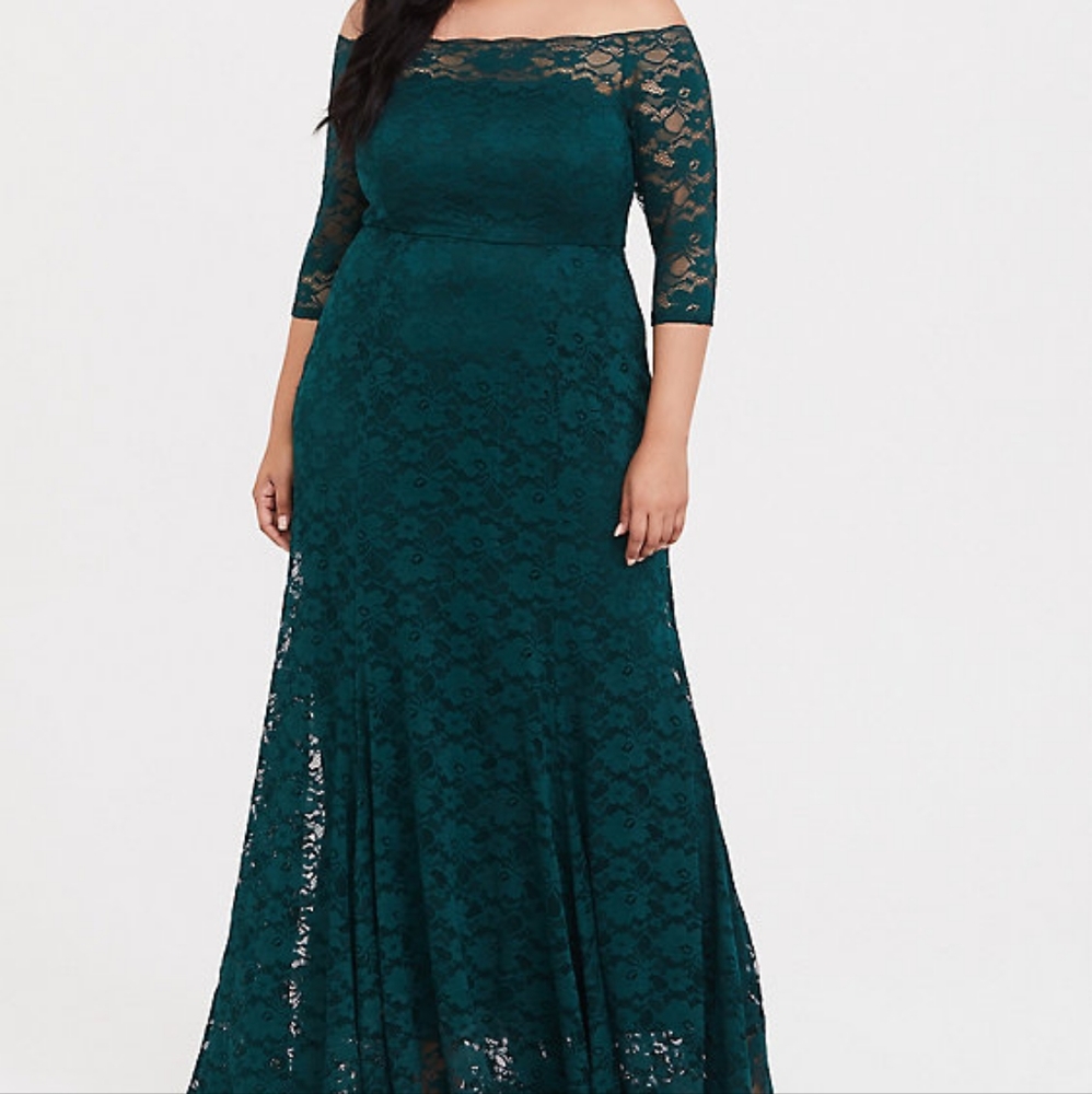Torrid lace off the shoulder gown Emerald